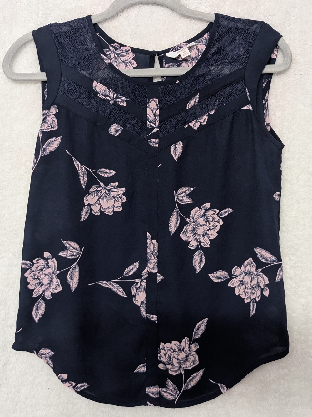 Women's Navy Floral Lace Yoke Sleeveless Top - Pink Floral